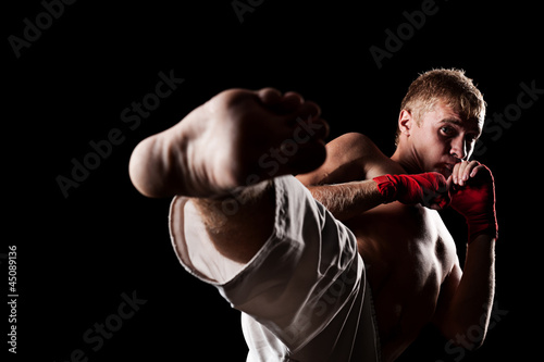 Plakaty Karate  portret-studyjny-wojownika