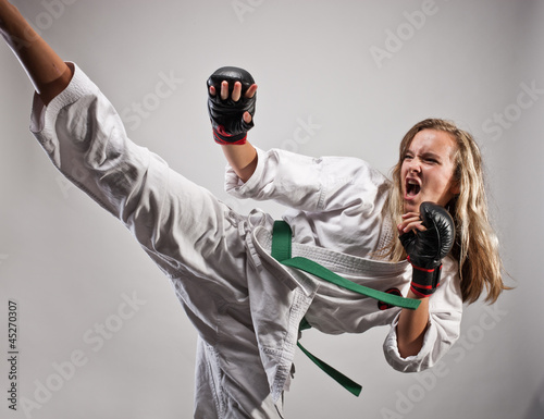 Foto-Stoff bedruckt - sportlerportrait_karate_03 (von okram86)
