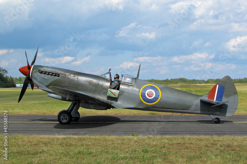 Fotografía Supermarine Spitfire at the airfield