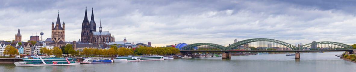 Wall Mural - Panorama of Cologne