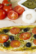 © Dan Kosmayer - pizza with garlic and tomatoes