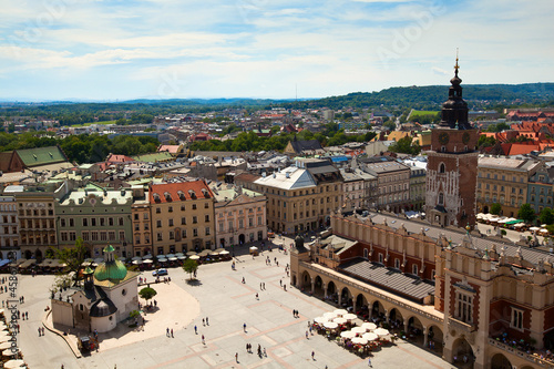 widok-stary-miasteczko-kracow-stary-sukiennice-polska