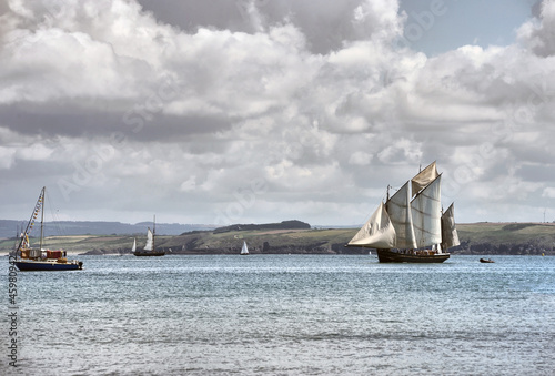 Fototapeta na wymiar The ship sails at sea