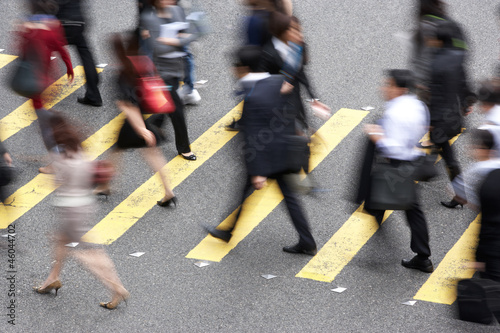 Photo Overhead View Of Commuters Crossing Busy Hong Kong Street
