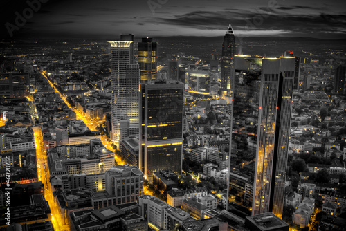 Fototapeta na wymiar sommer nacht in frankfurt