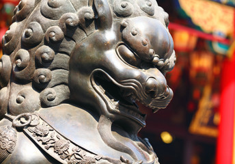 Canvas Print - chinese lion statue