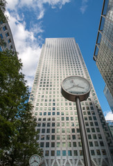 Canvas Print - Office Buildings and Skyscrapers in Canary Wharf, financial dist