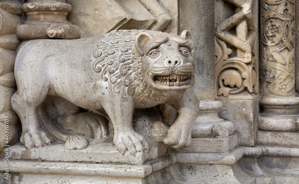 Budapest -  Detail of lion from church of Jak - obrazy, fototapety, plakaty 