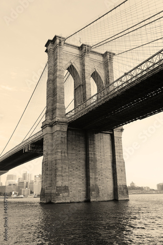 Obraz w ramie Brooklyn Bridge black and white