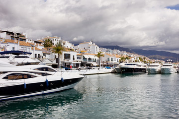 Canvas Print - Puerto Banus in Spain