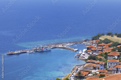 Fotografia  Molyvos or Mithymna Town and Harbour, Lesbos, Greece.