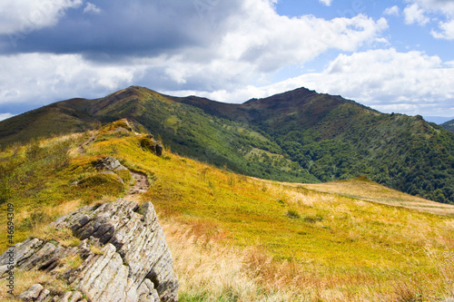 beautiful-autumn-mountain