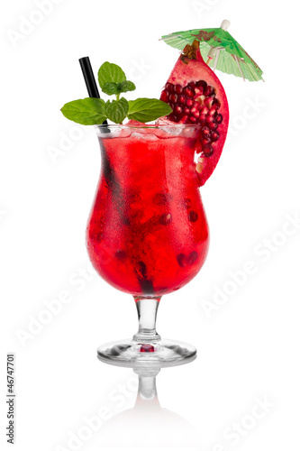 Fototapeta na wymiar pomegranate cocktail I