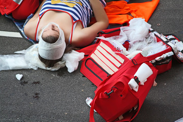 Street accident - first  aid