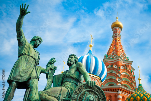 Платно Monument to Minin and Pozharsky on the Red Square in Moscow Russ