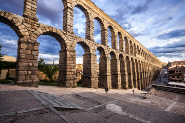 Canvas Print - The famous ancient aqueduct in Segovia, Castilla y Leon, Spain