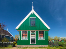 Traditional Green Dutch Historic House At The Zaanse Schans