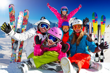 Aufkleber - Ski, snow, sun and winter fun - happy family ski team