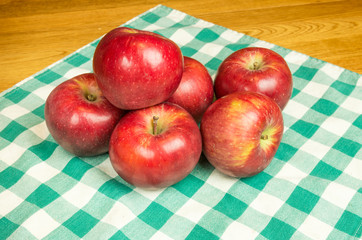 Wall Mural - Group of Winesap apples