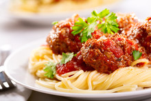 Pasta With Meatballs And Parsley