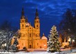 canvas print picture - Fuldaer Dom im Winter mit Schnee und Weihnachtsbaum bei Nacht