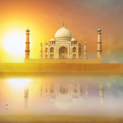 Fototapete - Taj Mahal India Sunset. Agra, Uttar Pradesh. Beautiful Palace wi