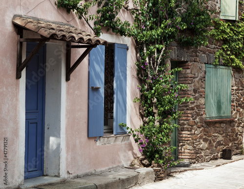 Haus In Traditionell Mediterranen Baustil Buy This Stock Photo