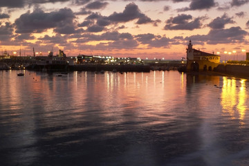 Fototapete - Getxo port at sunset