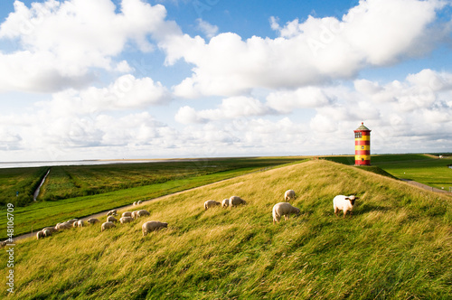 Foto-Fußmatte - Pilsumer Leuchtturm Krummhörn Nordsee (von greenpapillon)