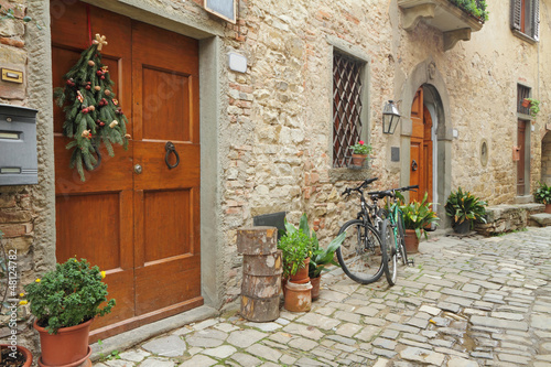 Obraz w ramie beautiful nook in village Montefioralle near Greve in Chianti