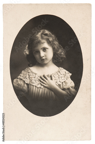 Naklejka na kafelki vintage nostalgic portrait of little girl