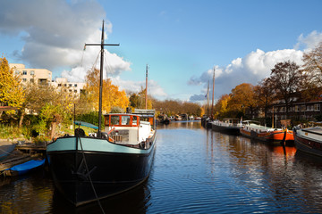 Fototapete - sunny canal in Groningen
