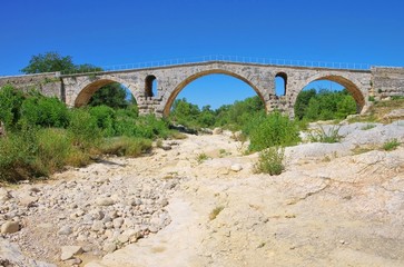 Canvas Print - Pont Julien 09