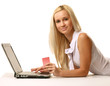 © lenets_tan - A woman with a laptop and a credit card