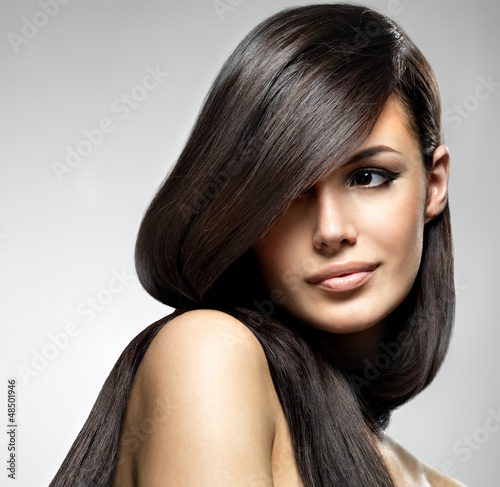 Plakat na zamówienie Beautiful woman with long straight hair