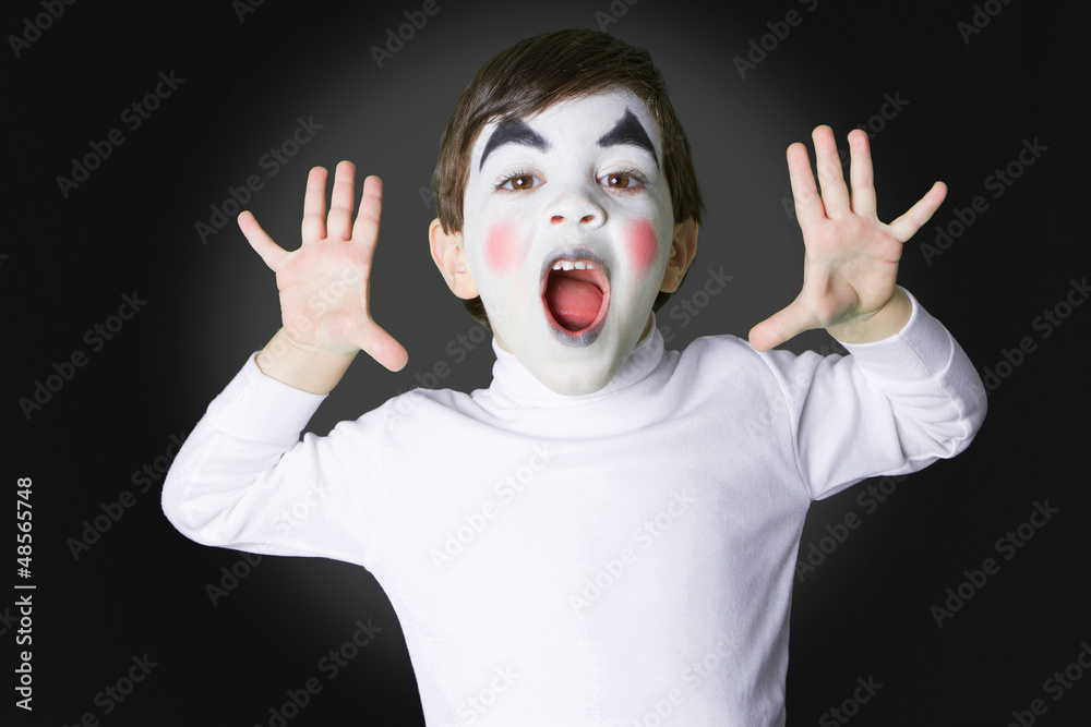 Stock-Foto „niño disfrazado de mimo“ | Adobe Stock