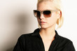 © Peter Atkins - junges Mädchen mit Sonnenbrille