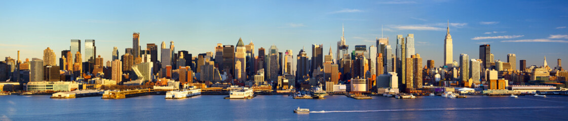 Manhattan Midtown skyline panorama before sunset, New York