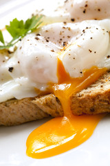 poached eggs on toast