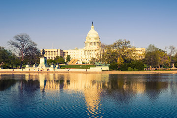 Wall Mural - US Capitol at evening