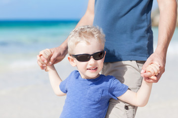 Canvas Print - little boy at the beach