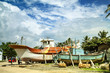 Boote im Hafen von Mirissa auf der tropischen Insel Sri Lanka
