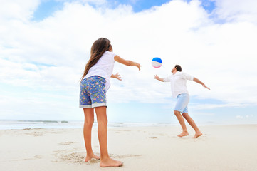 Canvas Print - family beach fun