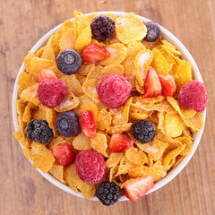 Poster - bowl of cornflakes and berries