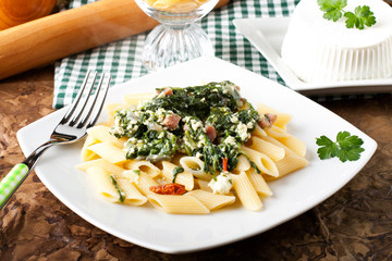 Wall Mural - Pasta with ricotta and spinach