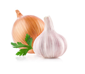 Wall Mural - Garlic and onion with peppercorn and parsley isolated on white