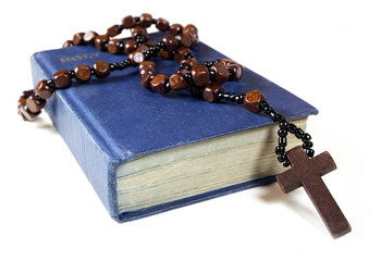 Wall Mural - Rosary beads and Bible