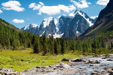 savlo szavlo valley and rock face