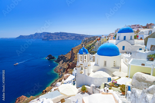 Naklejka na szybę White architecture of Oia village on Santorini island, Greece