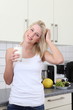 © rico287 - junge frau trink milch